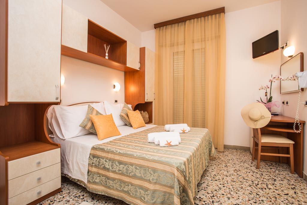 Hotel Oregon Rimini Exterior photo